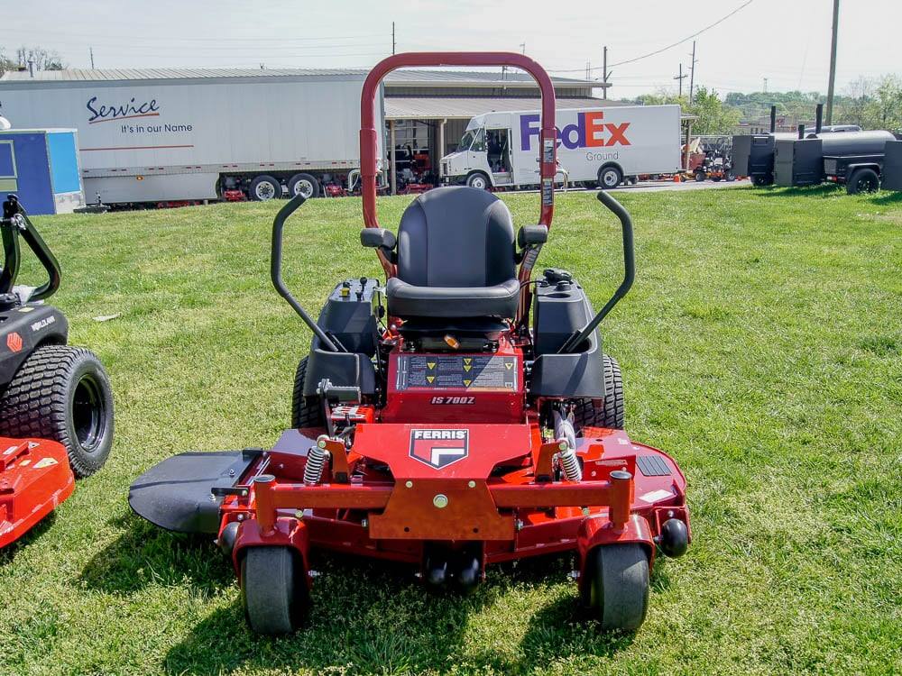 Ferris IS700 60-Inch Commercial Zero-Turn Mower | Model 5902061