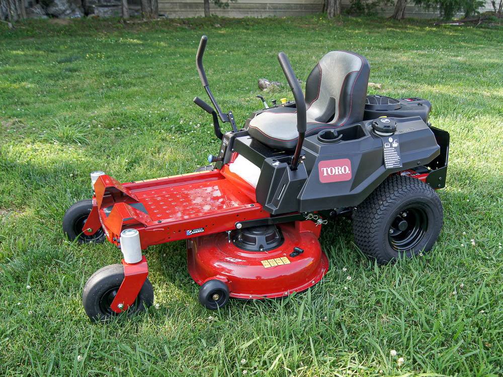 Toro TimeCutter 42-Inch Zero-Turn Mower, 22 HP Briggs & Stratton | 77401
