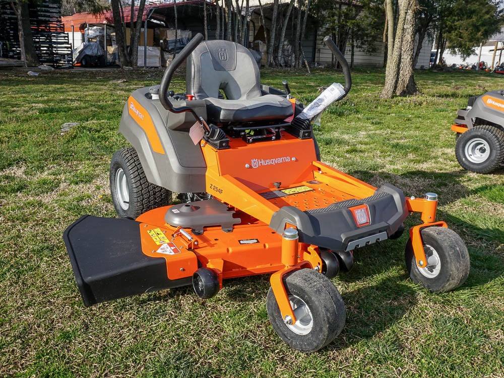 Husqvarna Z254F 54-Inch Zero-Turn Mower with Kawasaki Engine